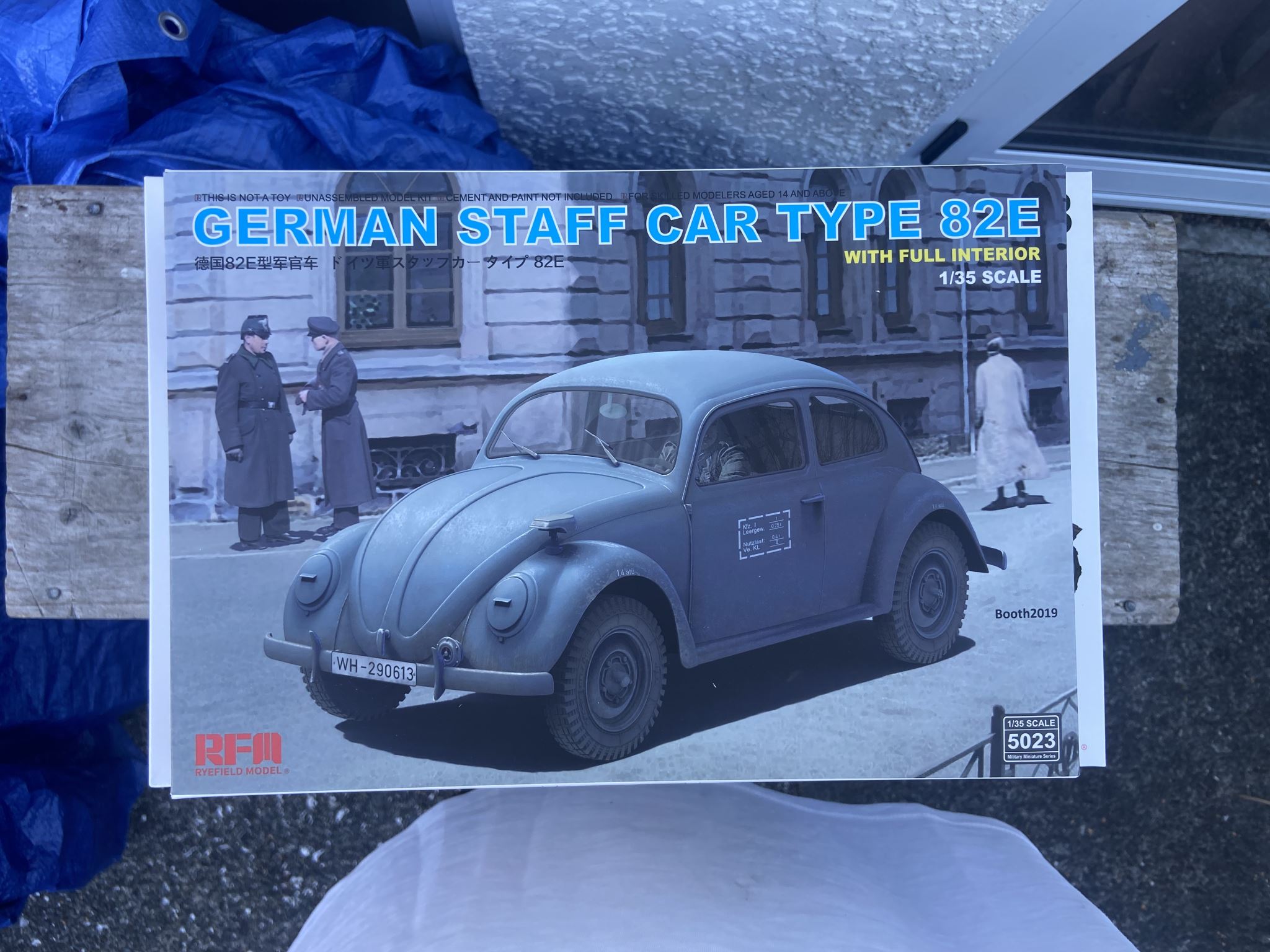 German Staff Car Type 82E with full interior RFM | No. RM-5023 | 1:35