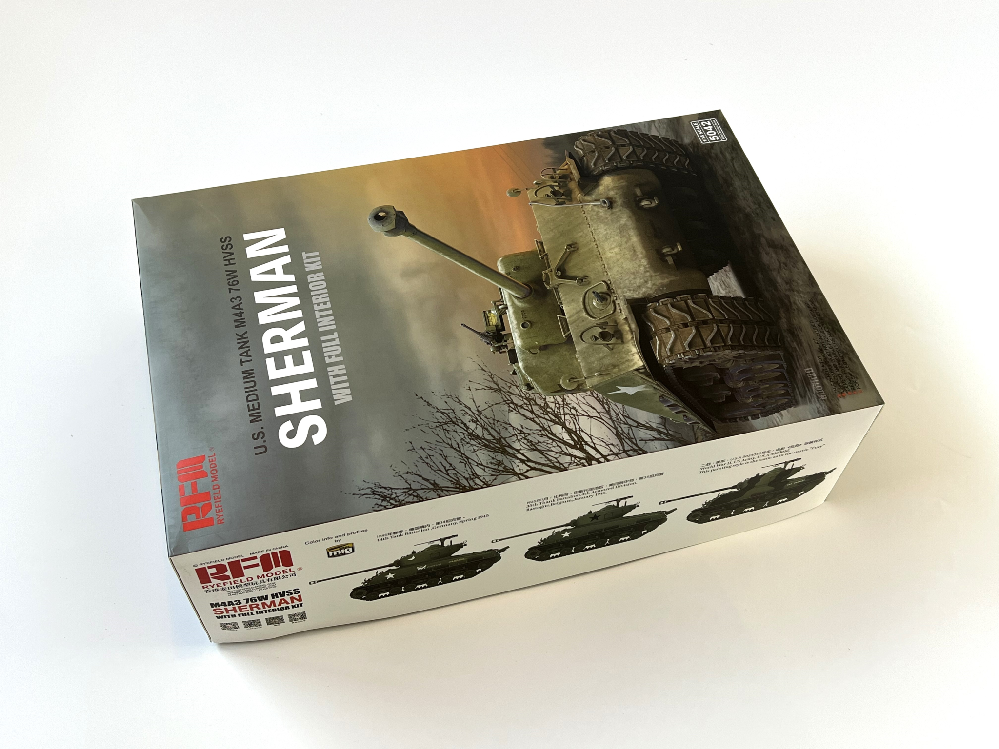 M4A3 76W HVSS Sherman w/ full interior and workable track links RFM RM-5042 1:35