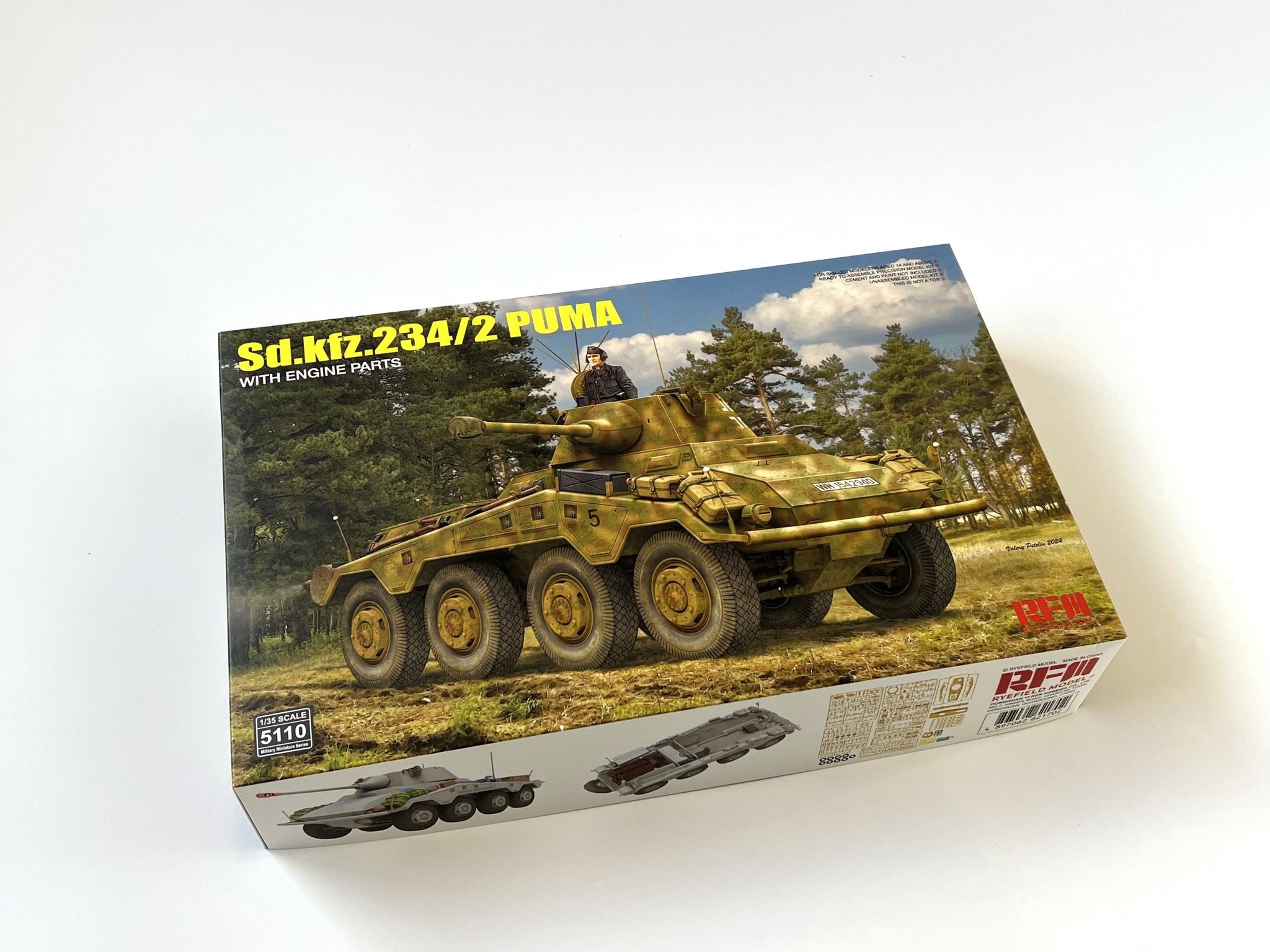 Sd.Kfz.234/2 PUMA with Engine Parts Rye Field Model | Nr. RM-5110 | 1:35