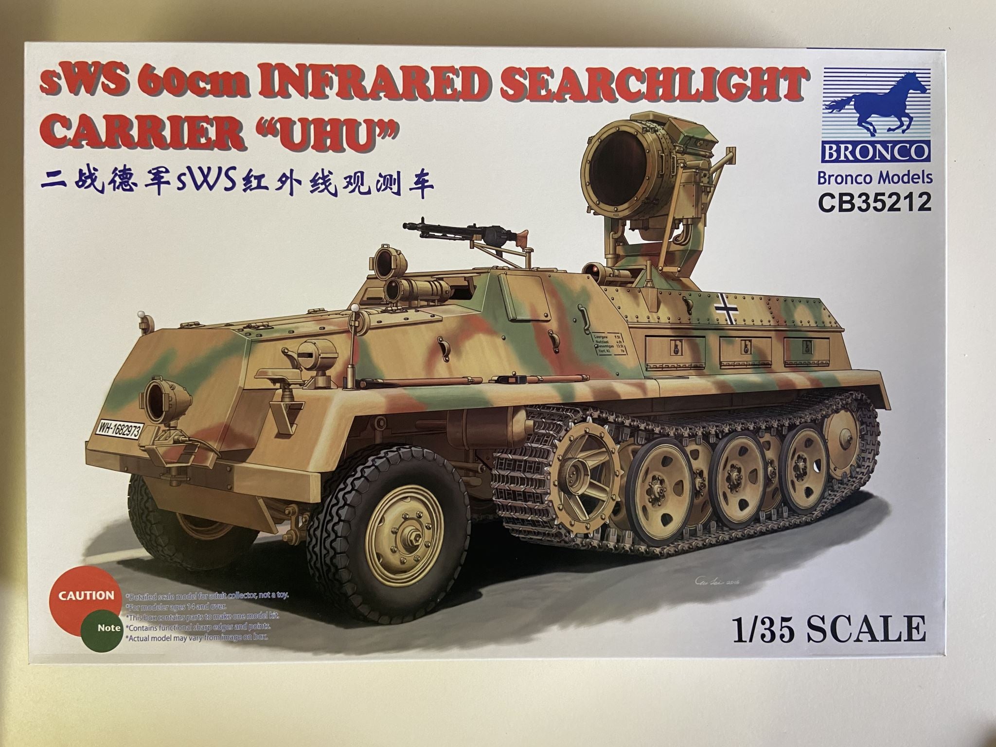 sWS 60cm Infrared Searchlight Carrier "UHU" Bronco | No. CB35212 | 1:35