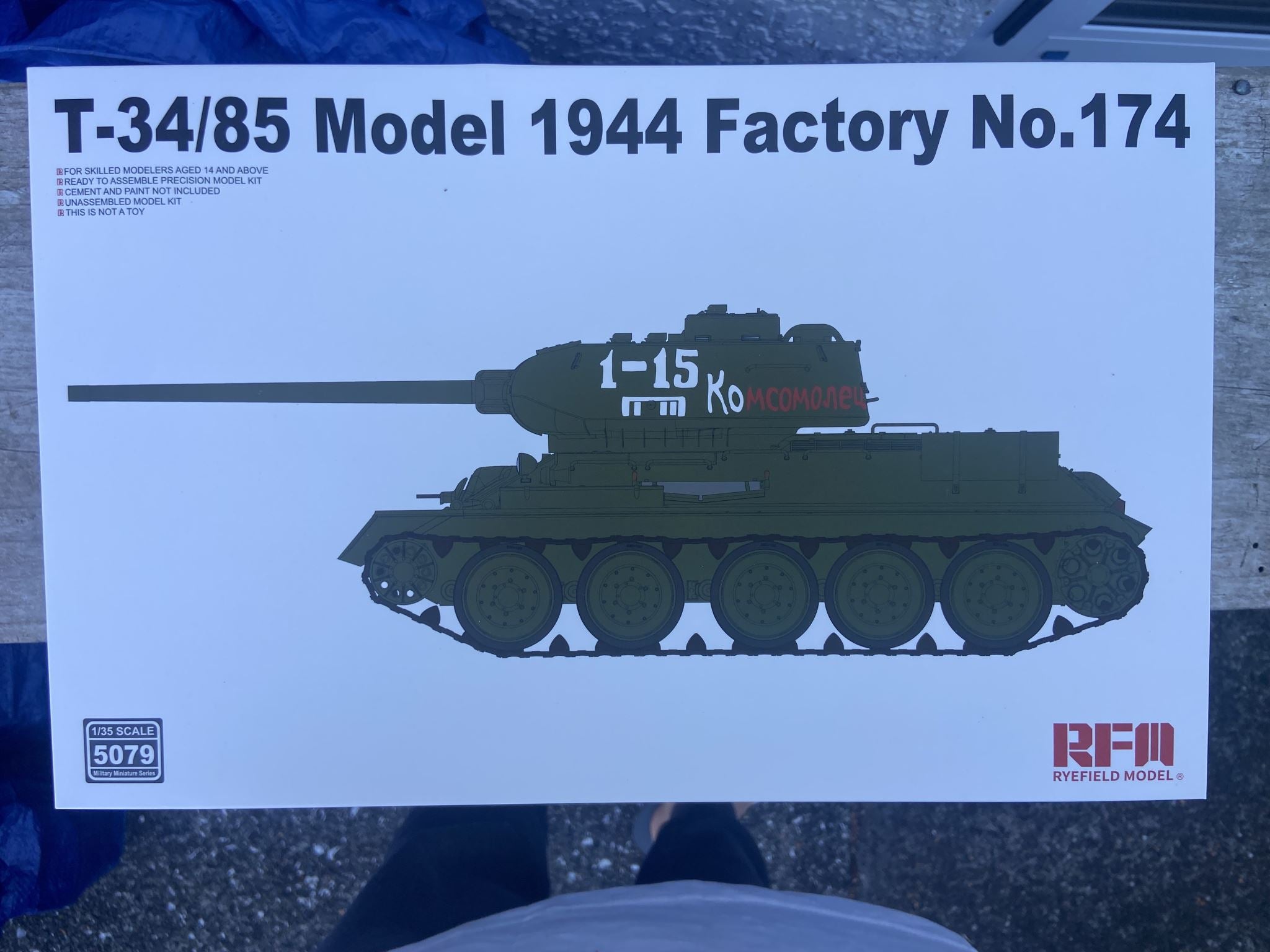 T-34/85 Model 1944 Factory No.174 Rye Field Model | No. RM-5079 | 1:35