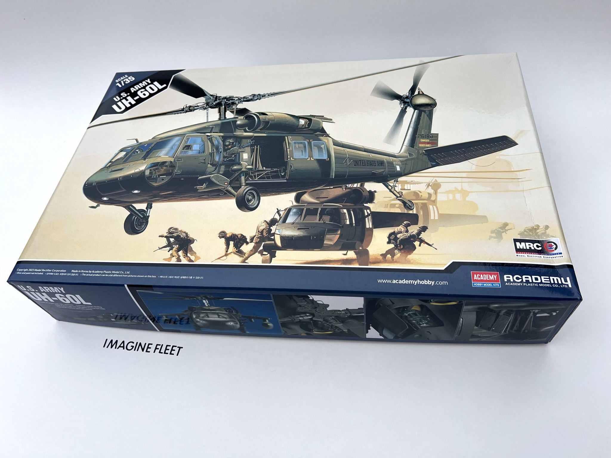 UH-60L BLACK HAWK Academy | No. 12111 | 1:35