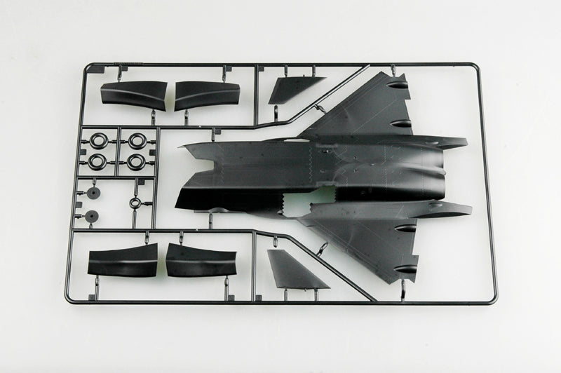 Chinese J-20 Mighty Dragon Trumpeter | No. 01663 | 1:72