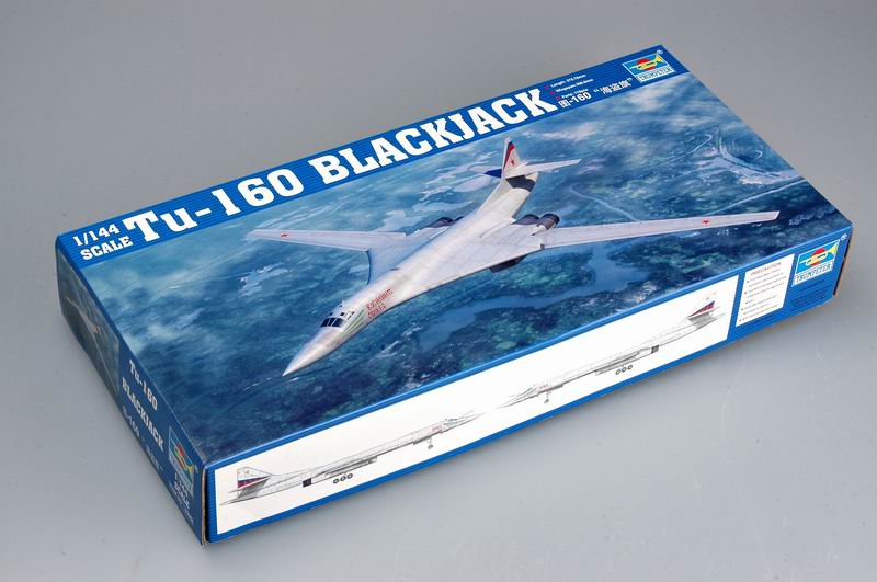 Tupolev Tu-160 BlackjackTrumpeter | No. 03906 | 1:144