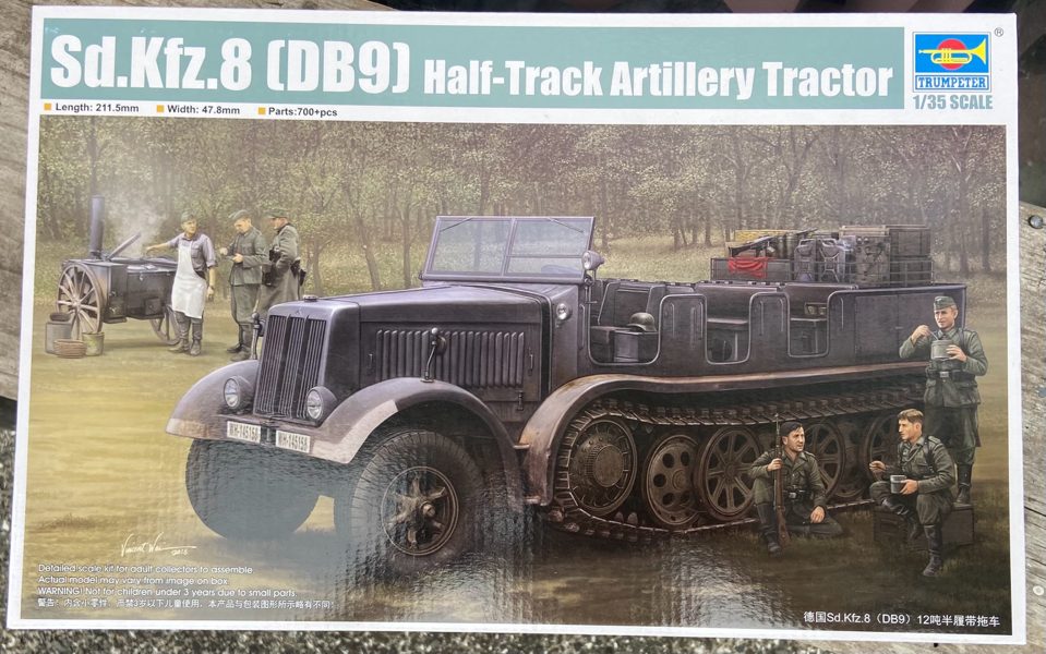 1/35 trumpeter Sd.Kfz.8 (DB9) Half-Track Artillery Tractor